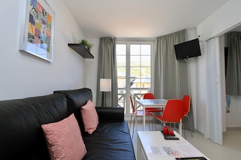 inside plaza sierra nevada