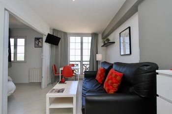 inside plaza sierra nevada