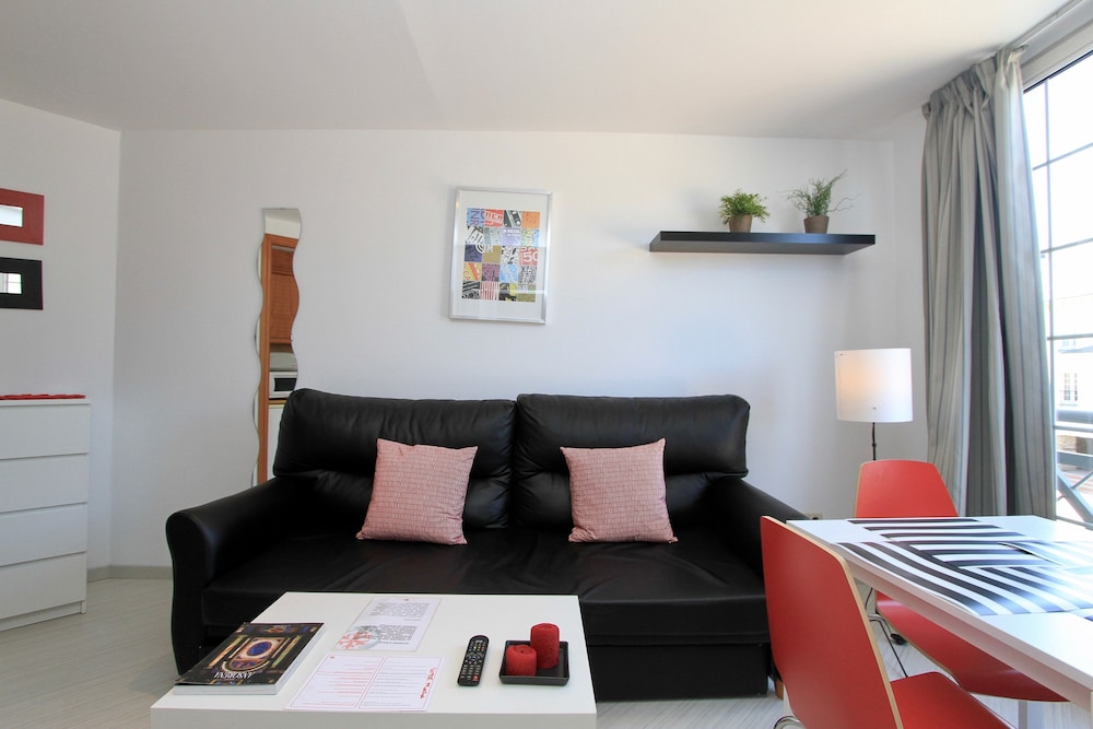 inside plaza sierra nevada