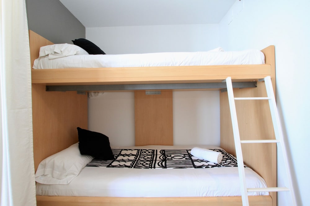 inside plaza sierra nevada