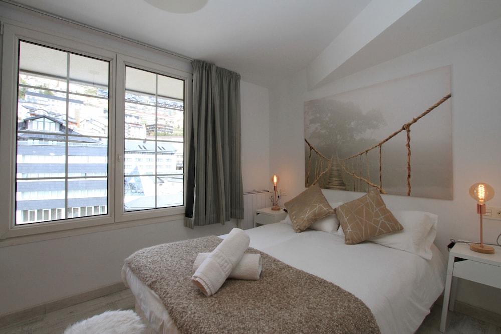 inside plaza sierra nevada