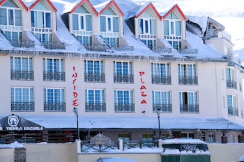 inside plaza sierra nevada