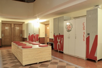 inside plaza sierra nevada