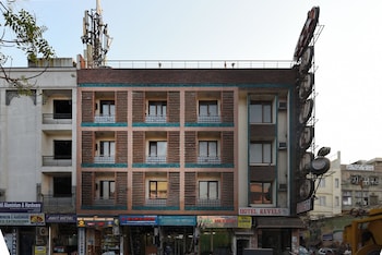 hotel revels by a1rooms