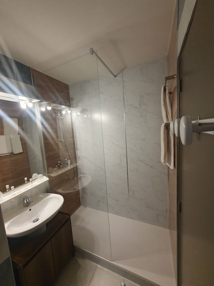 hotel salea