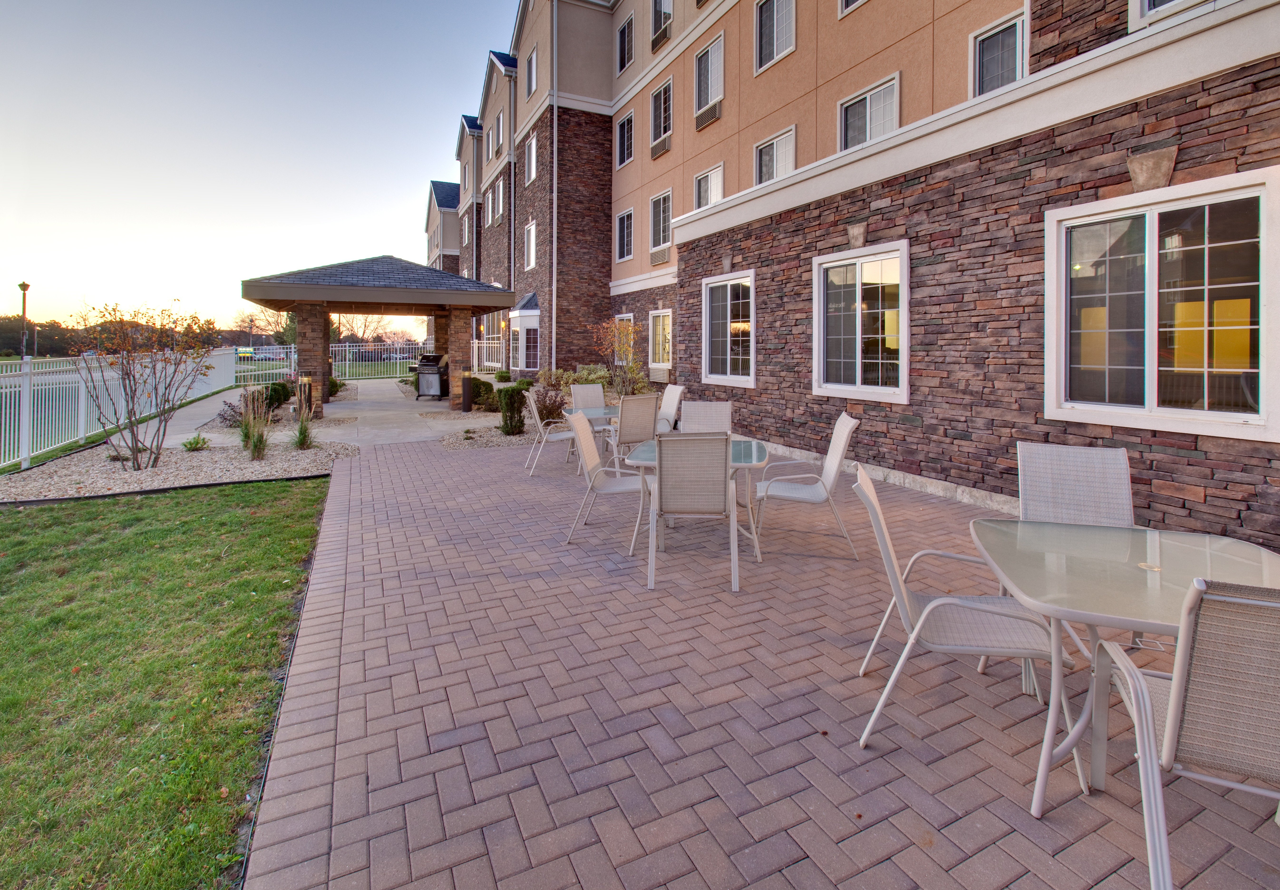 staybridge suites rockford by ihg