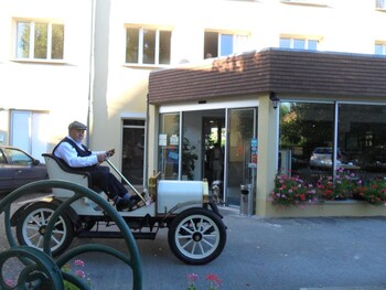 Brit Hotel Confort Gien,,2 star
