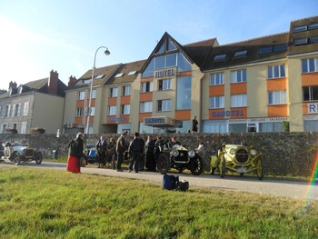 Brit Hotel Confort Gien,,2 star