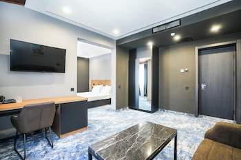 hotel splendid tbilisi