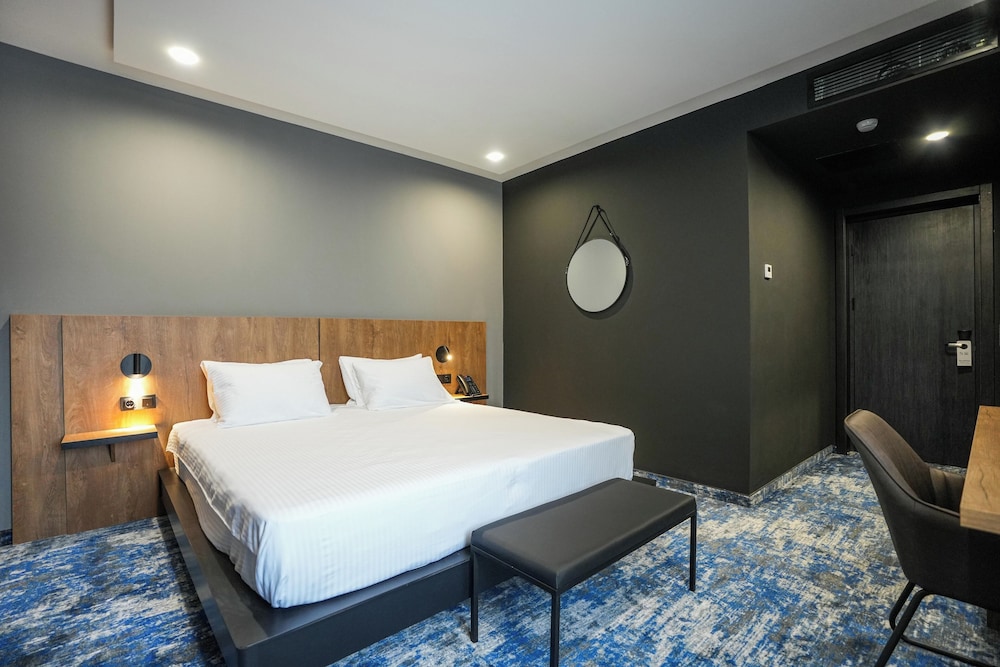 hotel splendid tbilisi