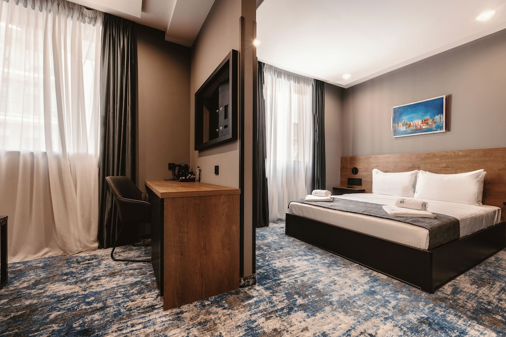 hotel splendid tbilisi