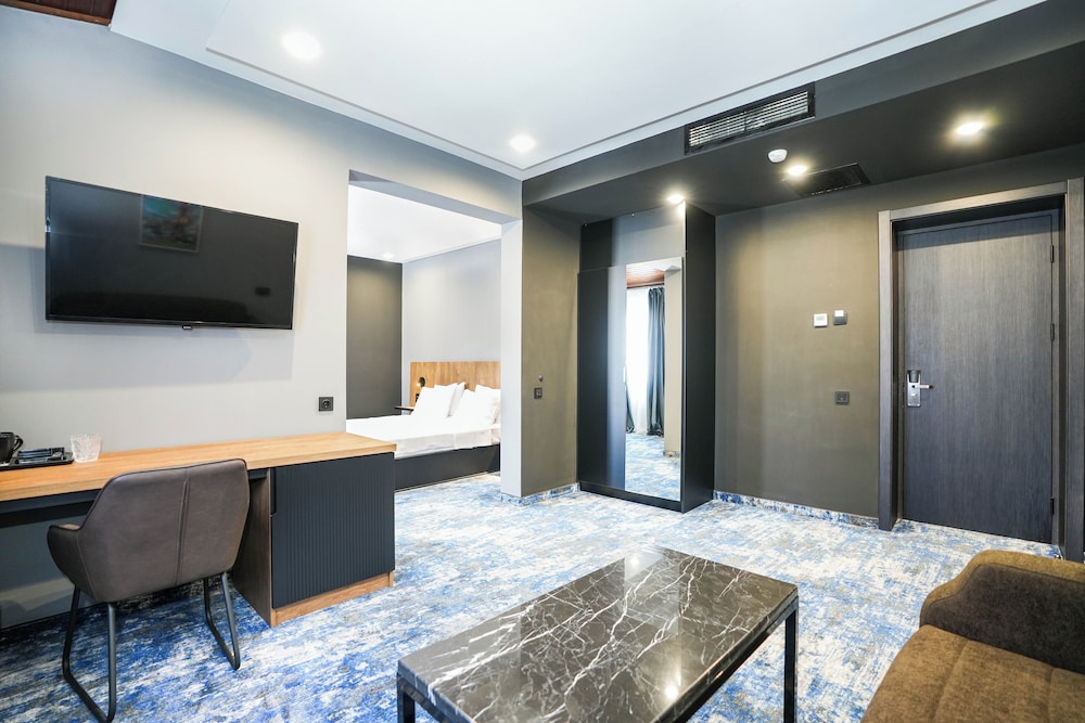 hotel splendid tbilisi