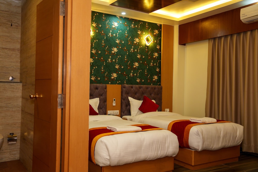 hotel ultra international