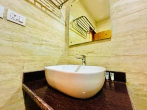 hotel ultra international