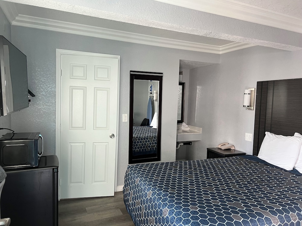 sea garden inn