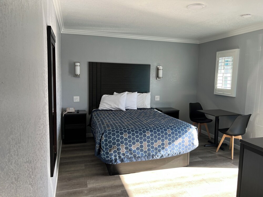 sea garden inn