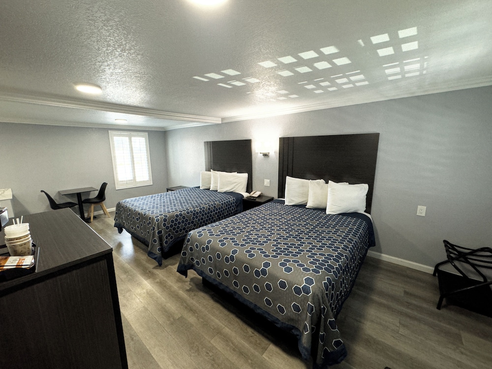 sea garden inn