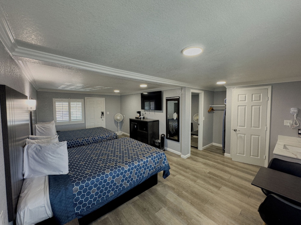sea garden inn