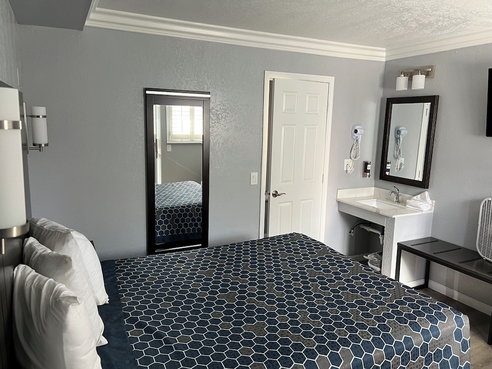 sea garden inn