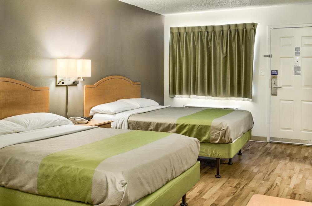 studio 6 ocean springs ms