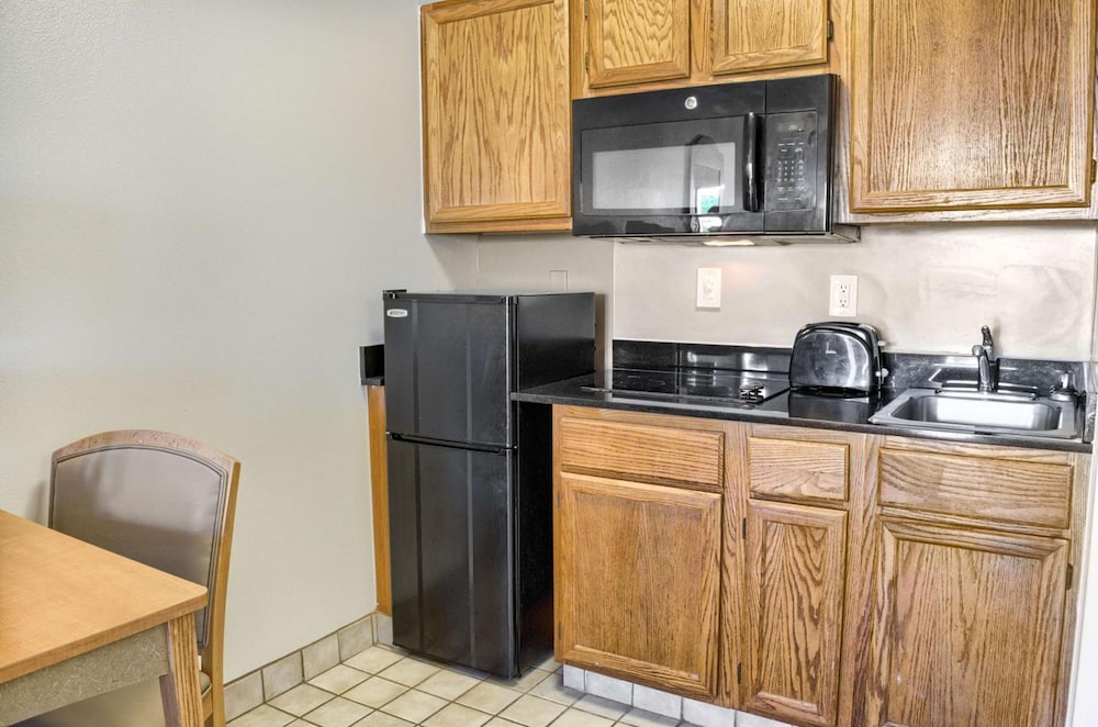 studio 6 ocean springs ms