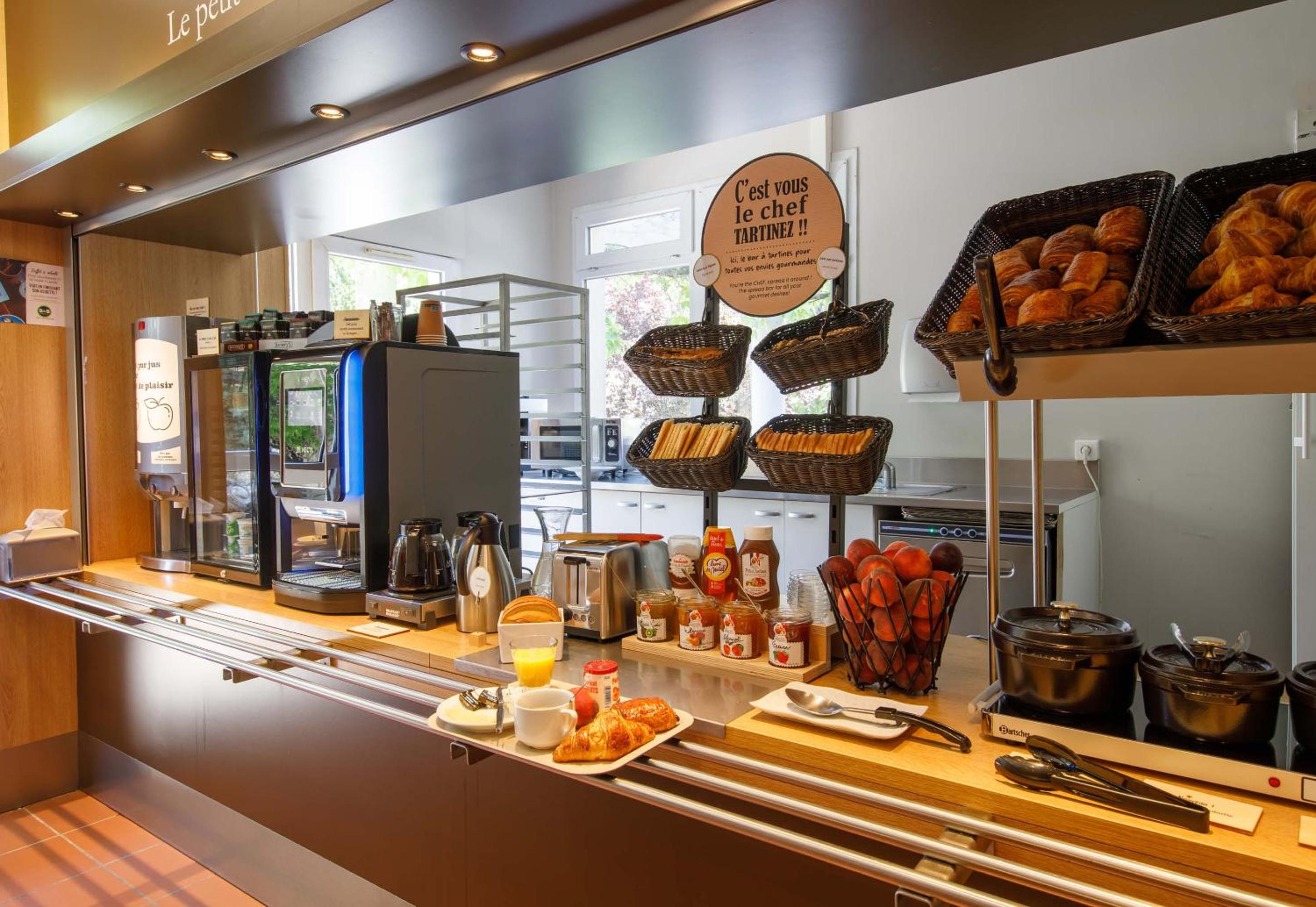 B&B Hotel Le Puy-En-Velay,,2 star