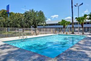 studio 6 jacksonville fl baymeadows
