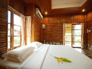 Golden Cliff Beach Resort,In Laem Klat,3 star