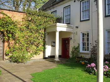 chapel house restaurant with rooms