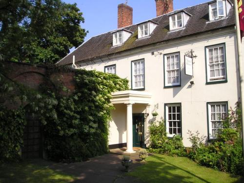 Chapel House Restaurant With Rooms,Birmingham>>Atherstone,3 star