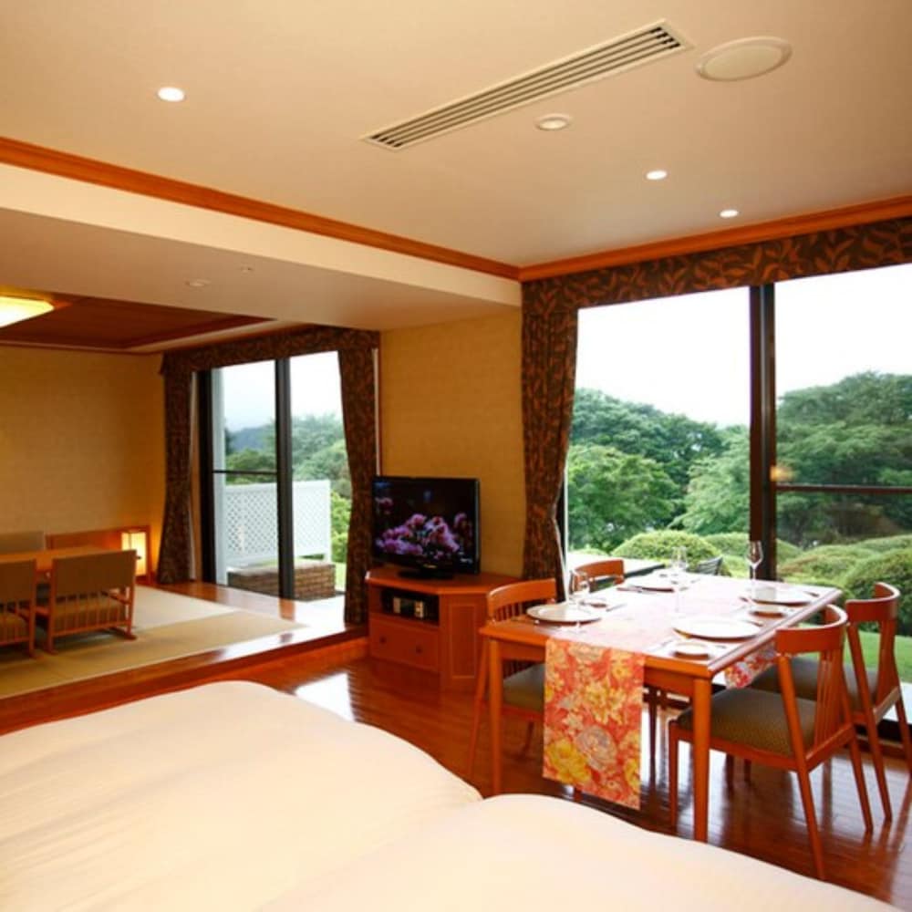 hotel de yama hakone lake side