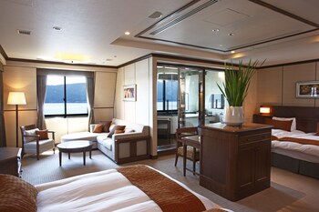 hotel de yama hakone lake side