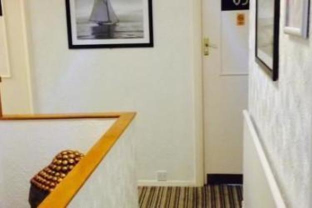 clifton court metro hotel