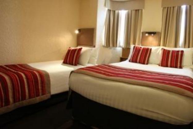 clifton court metro hotel