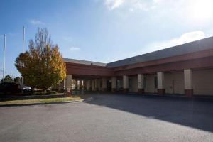 clarion hotel detroit metro airport