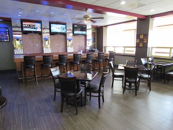clarion hotel detroit metro airport