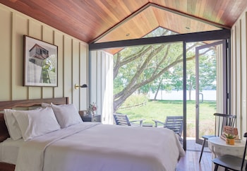 hutton brickyards riverfront hotel venue