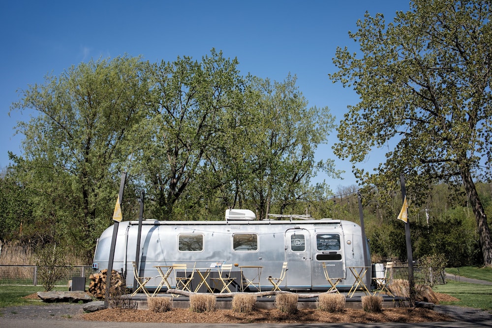 hutton brickyards riverfront hotel venue