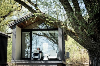 hutton brickyards riverfront hotel venue