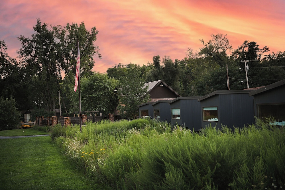hutton brickyards riverfront hotel venue