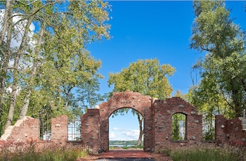 hutton brickyards riverfront hotel venue