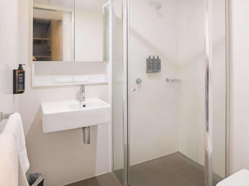 ibis darwin airport hotel