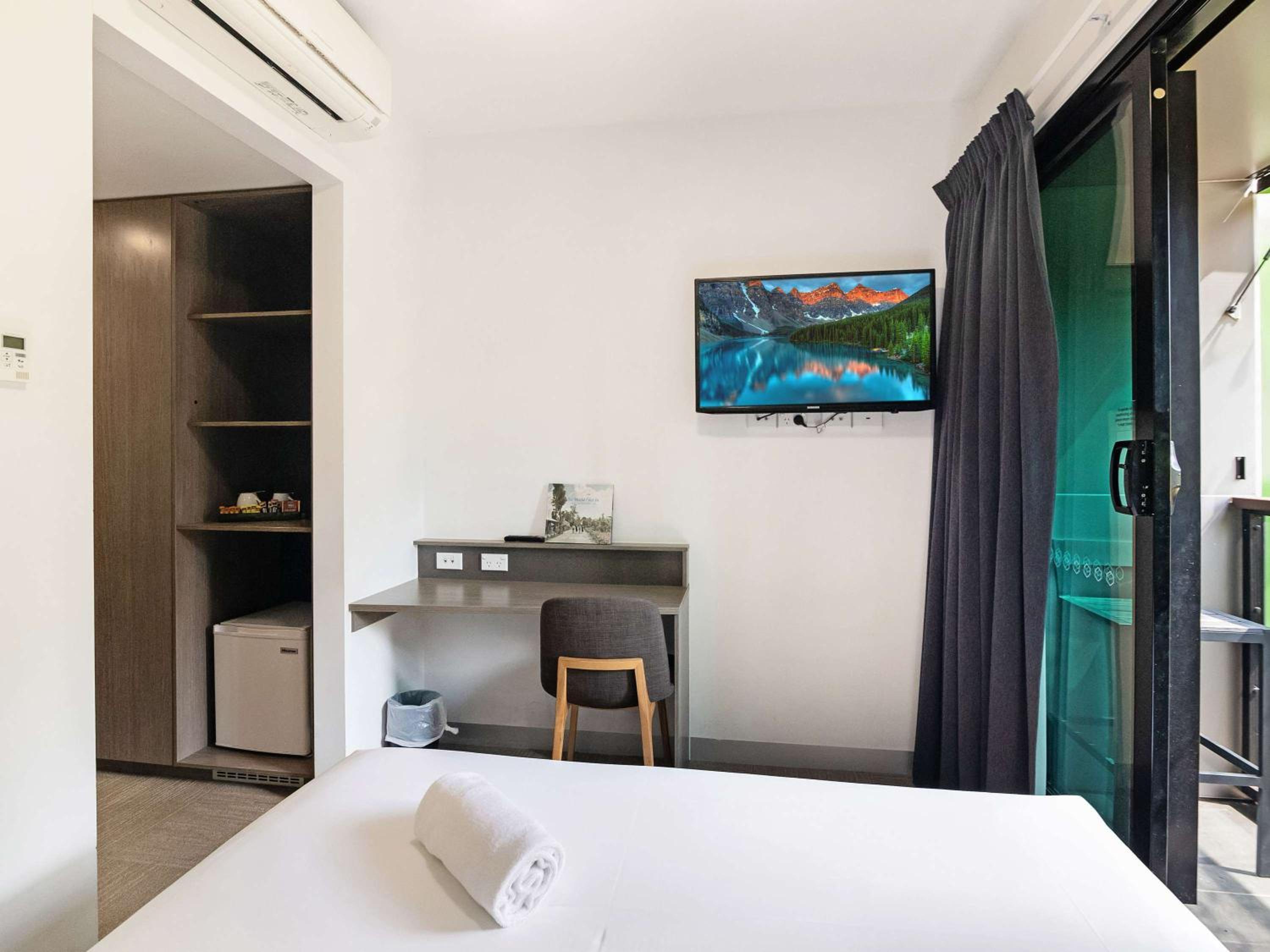 ibis darwin airport hotel