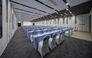 ibis kunming south railway station hotel