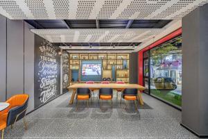 Ibis Kunming South Railway Station Hotel,,3 star