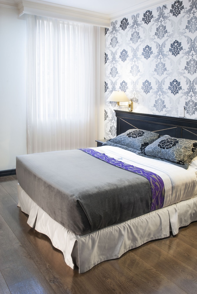 hotel castilla real