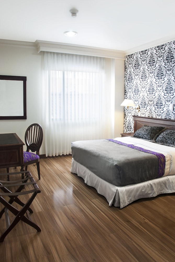 hotel castilla real