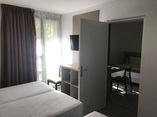 Amhotel,Paris>>Aulnay-Sous-Bois,2 star