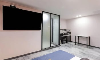 on and off hotel