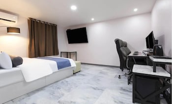 on and off hotel